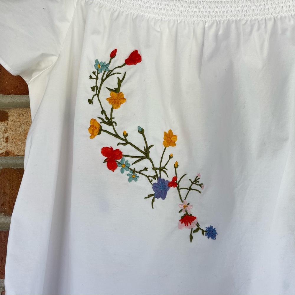 Tory Burch Eliza Off Shoulder Smocked Embroidered White Poplin Floral Top Size 8 - Picture 4 of 10